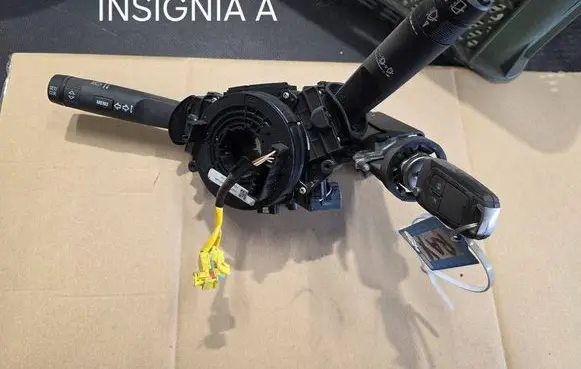Opel Insignia A Indicator stalk 