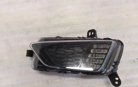 Volkswagen Polo VI Front fog light L90098866