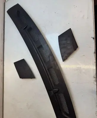 Mercedes-Benz A W169 Wiper trim A1698360018