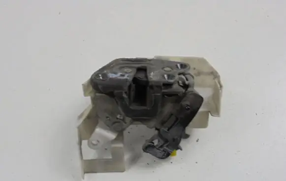 Hyundai Sonata Rear door lock