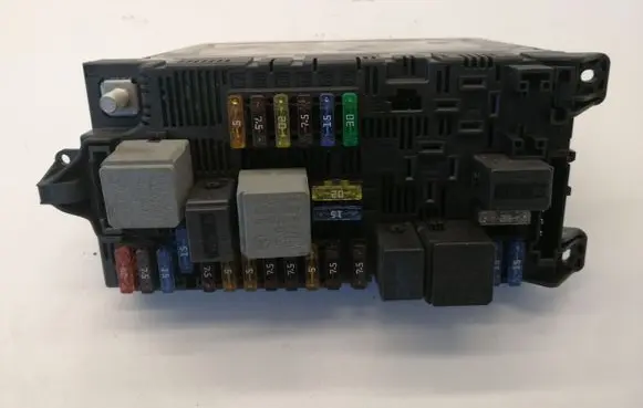 Mercedes-Benz E W211 Fuse module 2115453801