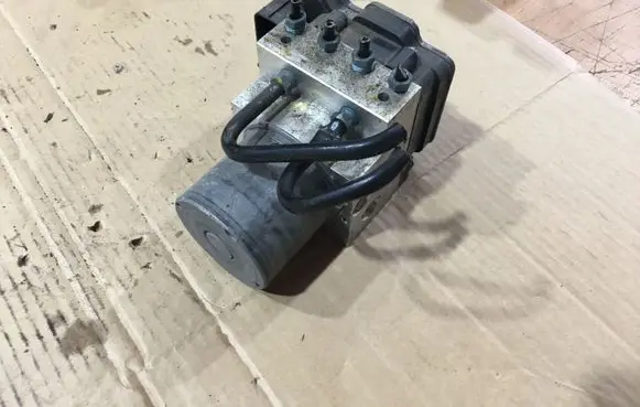 BMW X5 F15 ABS Pump 6884729 6884730