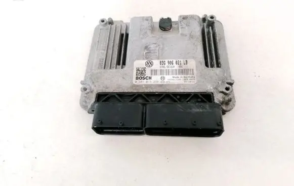 Skoda Octavia Mk2 (1Z) Engine control unit/module 0281013238 03G906021LB