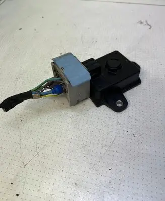 Peugeot 308 Start/Stop control module 9807709080