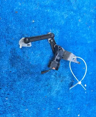BMW X1 U11 Front air suspension height level sensor 6892287 6895466
