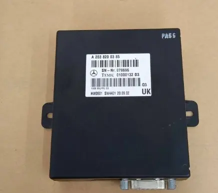 Mercedes-Benz SL R230 SAM control unit A2038200385 078696 01000132