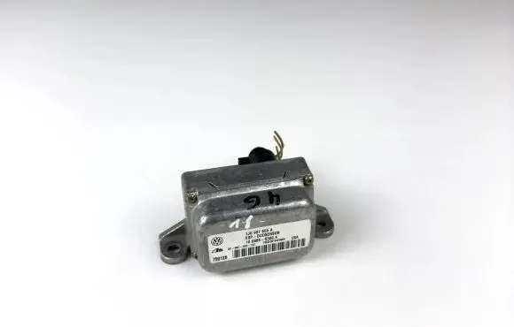 Volkswagen Golf IV ESP acceleration yaw rate sensor 1j1907637d 1j0907655a 10098503064