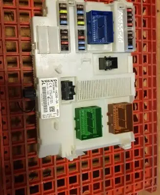 Volvo XC60 Comfort/convenience module BG9T14C256GA 31327996 31327996AA