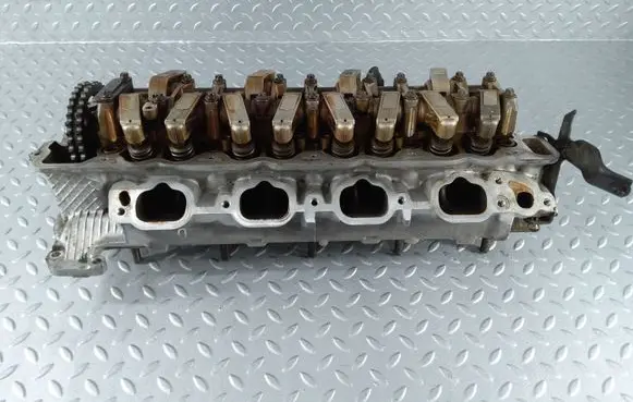 Mercedes-Benz E W211 Engine head A1130102120 A1130503701