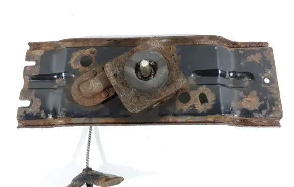 Jeep Grand Cherokee (WK) Spare wheel mounting bracket 