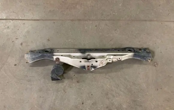 Lexus RX 330 - 350 - 400H Top upper radiator support slam panel 