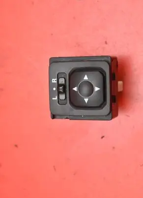 Mitsubishi Lancer VIII Mirror heating switch R183569