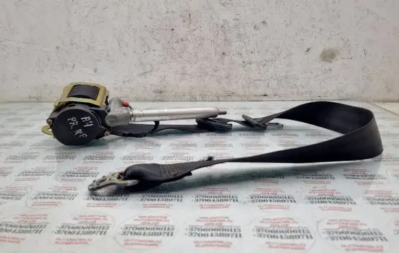 Audi A4 S4 B5 8D Front seatbelt 8D0857705A