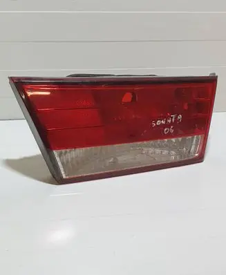 Hyundai Sonata Tailgate rear/tail lights 924033K0