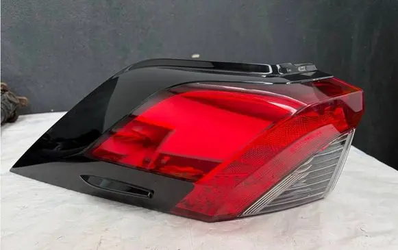 Toyota RAV 4 (XA50) Rear/tail lights