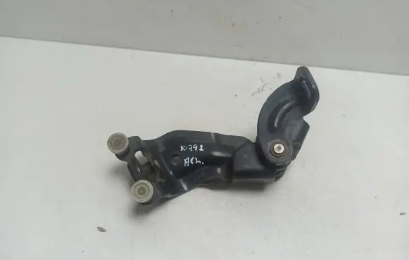 Seat Alhambra (Mk2) Sliding door upper roller guide/hinge 7N0843335G