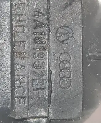Engine coolant pipe/hose