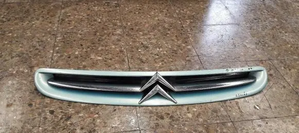 Citroen Xsara Picasso Front bumper upper radiator grill 9631507477