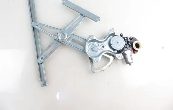 Toyota Avensis T270 Front door window regulator with motor 8571005051