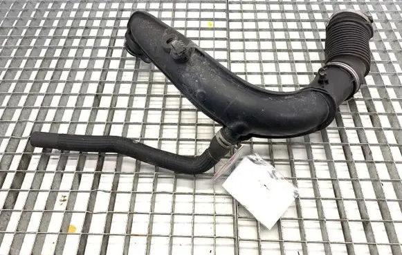 Citroen C5 Air intake hose/pipe 9684878980