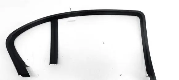 BMW 5 E60 E61 Rear door window/glass frame 703364703