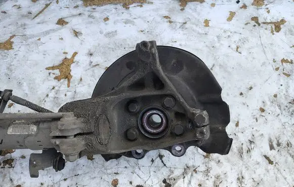 Volvo V40 Front wheel hub spindle knuckle 
