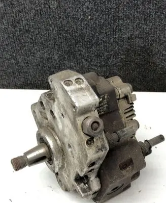 Renault Scenic II - Grand scenic II Fuel injection high pressure pump 8200108225