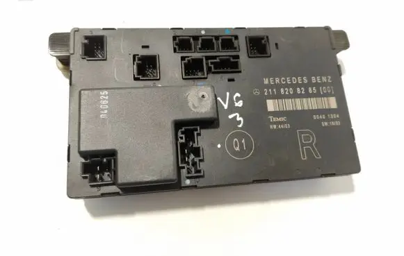 Mercedes-Benz E W211 Door control unit/module 2118208285