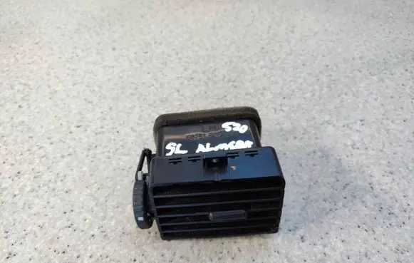 Nissan Almera N16 Dash center air vent grill 68751BN900