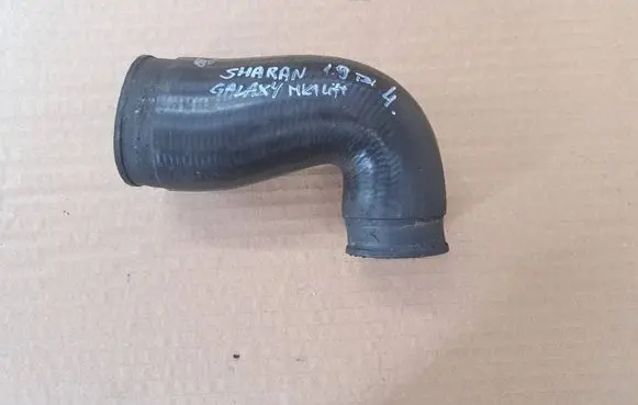 Intercooler hose/pipe