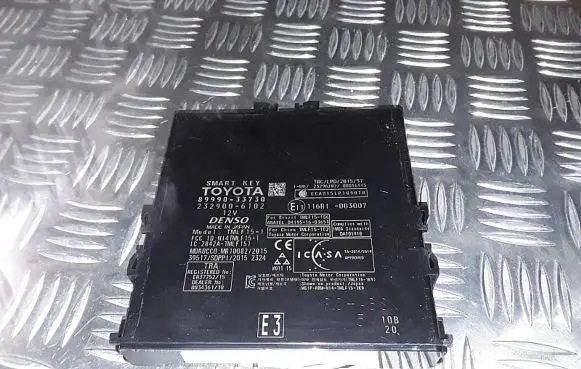 Lexus ES 300h (6th Gen) Keyless (KESSY) go control unit/module 8999033730