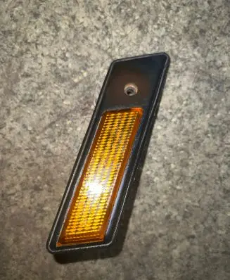 BMW 3 E36 Front fender indicator light 13780139