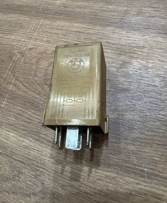 BMW 3 E90 E91 Window wiper relay 8384505