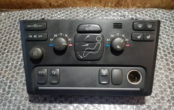 Volvo XC90 Climate control unit 8682735