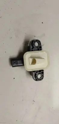 Mercedes-Benz ML W166 Airbag deployment crash/impact sensor A1668210351 56054084AA