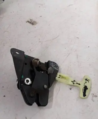 Loading door lock