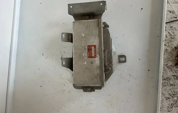 Audi 80 90 S2 B4 ABS control unit/module 0265100056