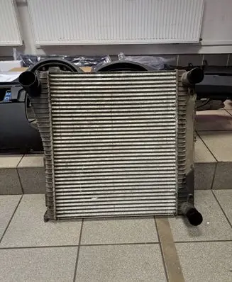 Land Rover Range Rover Sport L320 Intercooler air channel guide 