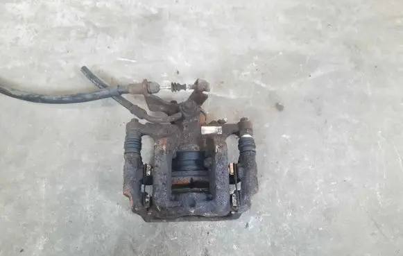 Opel Mokka Rear brake caliper 13407160