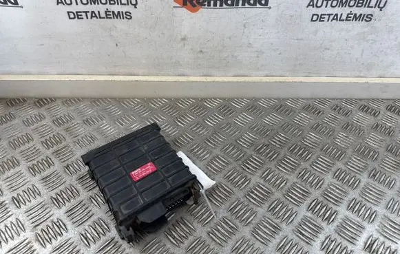 Volkswagen Golf III Engine control unit/module 321906263 0280800042