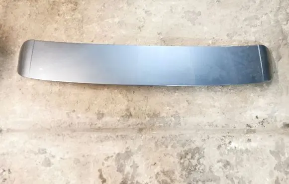 Tailgate/trunk spoiler