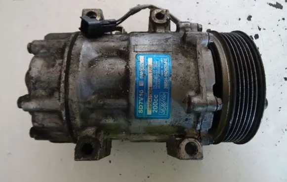 Volvo V50 Air conditioning (A/C) compressor (pump) 3M5H19D629HE
