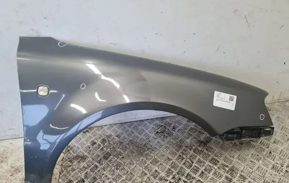 Skoda Superb B5 (3U) Fender
