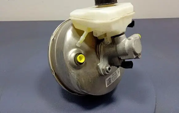 Audi Q7 4L Brake booster 4M0612103AG