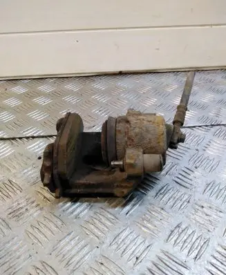 Volkswagen New Beetle Front brake caliper