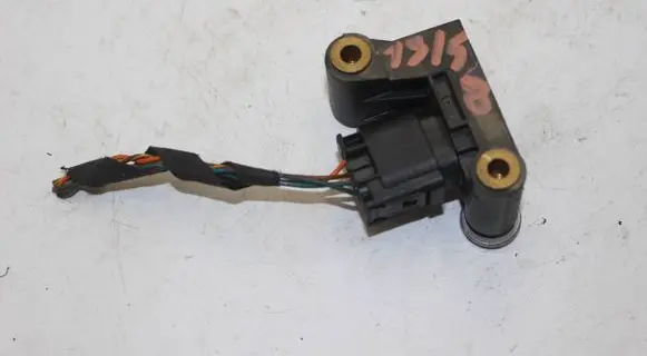 BMW 5 E60 E61 Airbag deployment crash/impact sensor 6977398 211005 000447