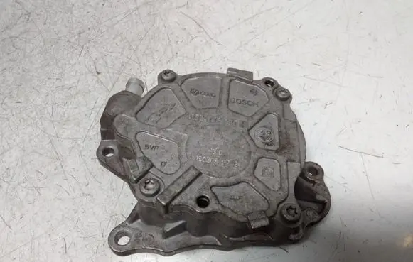 Audi A4 S4 B8 8K Vacuum pump 03L145100