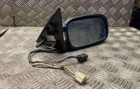 Volkswagen PASSAT B4 Front door electric wing mirror 