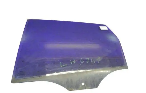 Ford Fiesta Front door window glass four-door 