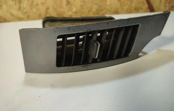 Dash center air vent grill